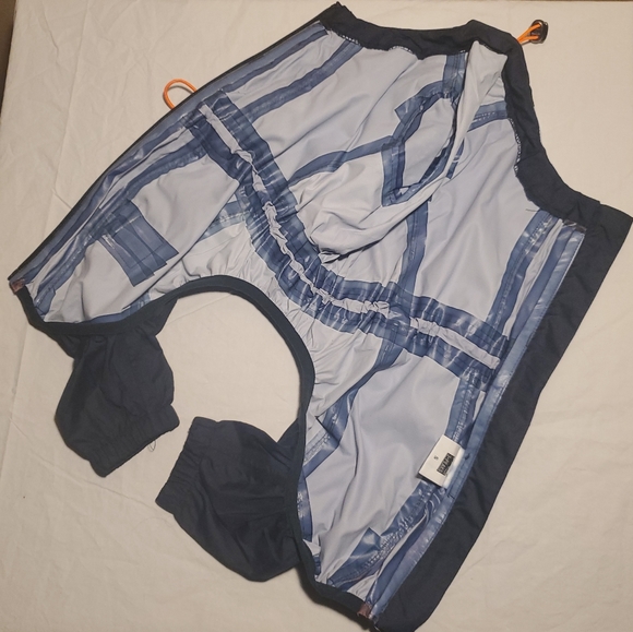 3 Peaks Reflective Dog Rain Windbreaker Coat Jacket - Picture 4 of 10